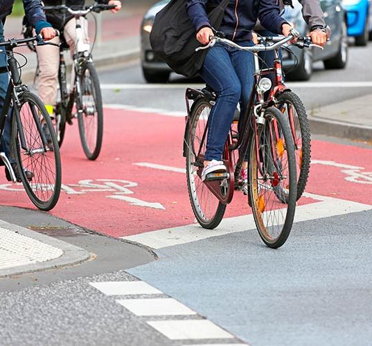 PROQUICESA personas en bicicleta 